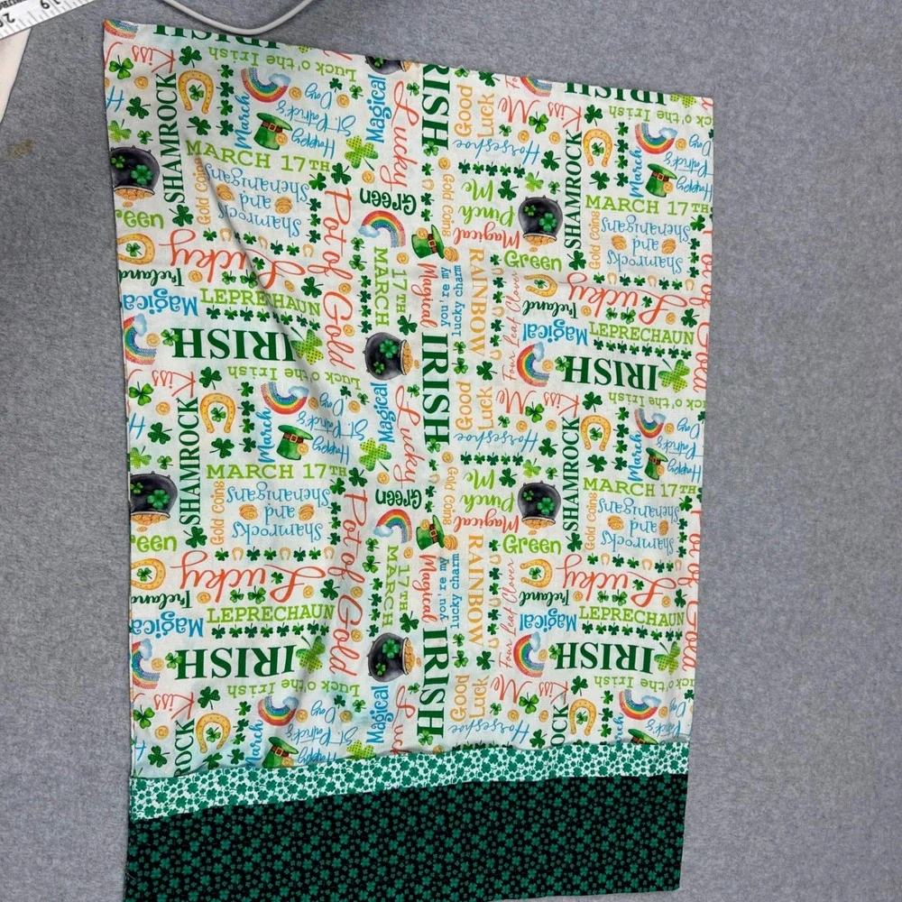 St Patricks Day Irish Shamrock Pot of Gold Pillowcase Green White Standard Size